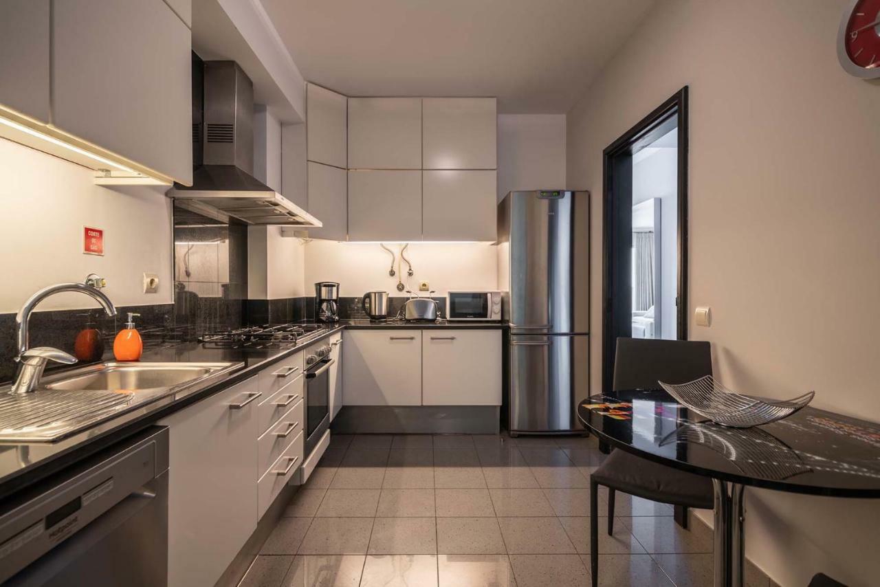 Oceanside Terrace Apartment By Holiday Rental Madeira Фуншал Екстериор снимка