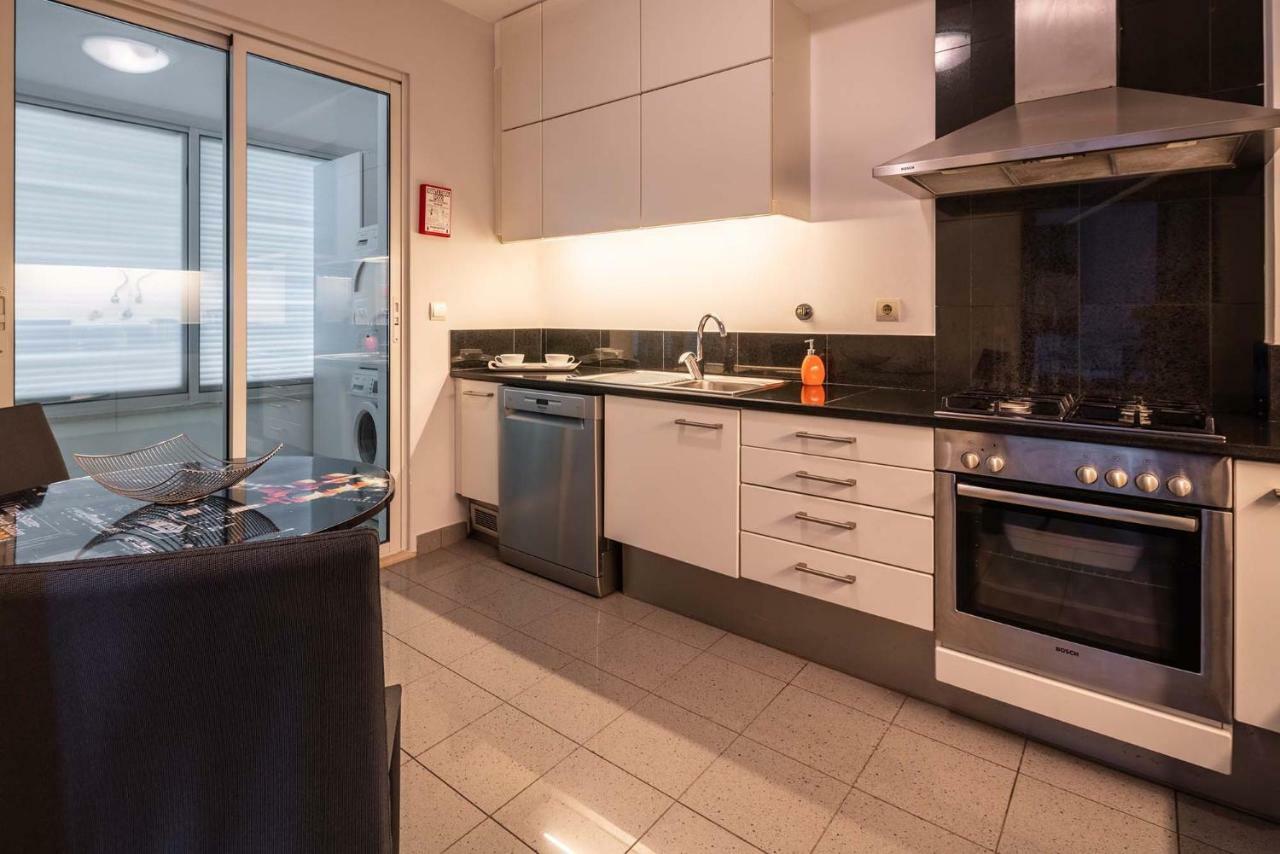 Oceanside Terrace Apartment By Holiday Rental Madeira Фуншал Екстериор снимка